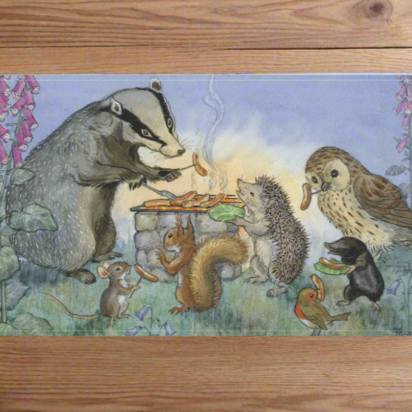 badger bbq british owl hedgehog squirrel mouse robin sausage
tea towel kitchen washing up dishes vintage Molly Brett Beatrix Potter